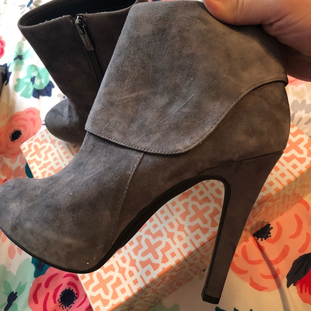 Shoes - Picture 2 of 2